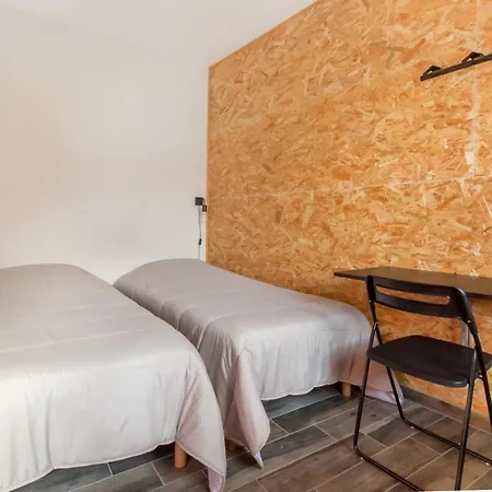 Le Dortoir Des Templiers Zajazd Enquin-les-Mines