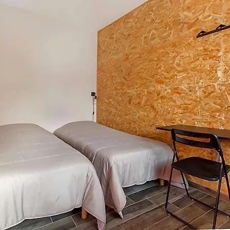Le Dortoir Des Templiers Penzion 3*